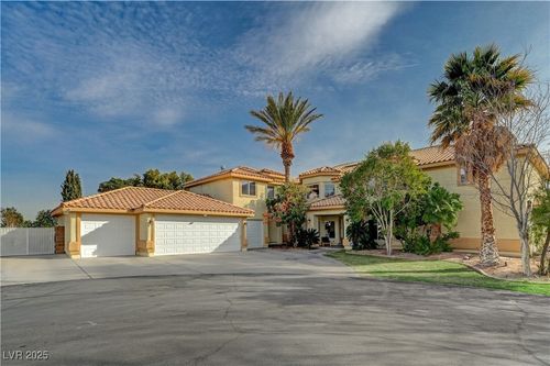 8870 S Tenaya Way, Las Vegas, NV, 89113 | Card Image