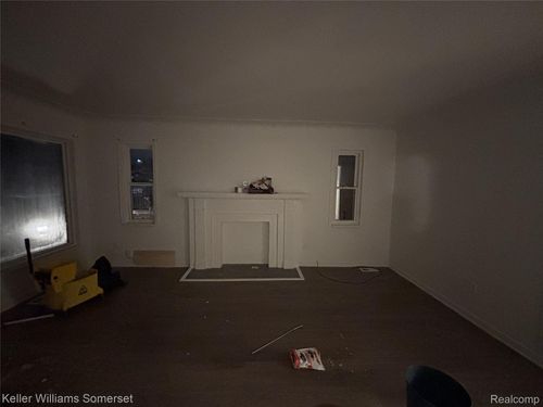 5232 Chalmers St, Detroit, MI, 48213-3729 | Card Image