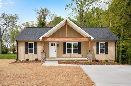 108 Unity St, Thomasville, NC, 27360-2514 | Card Image