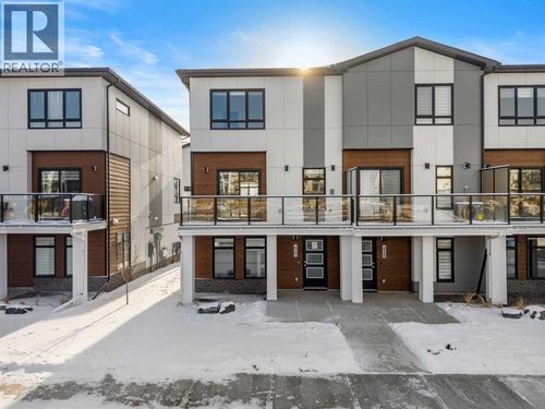 8341 8 Ave Sw, Calgary, AB, T3H6M8 | Card Image