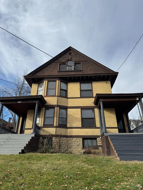 2241 Burnet Ave, Cincinnati, OH, 45219-3113 | Card Image