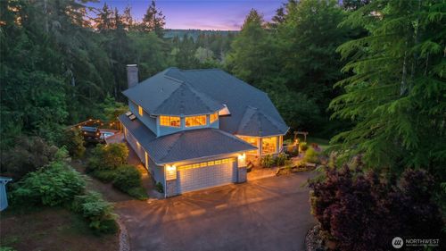 8327 Mason Way Nw, Olympia, WA, 98502-9325 | Card Image