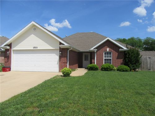 1703 N Valor, Siloam Springs, AR, 72761-2093 | Card Image