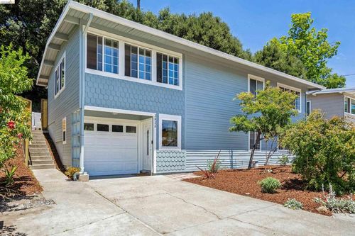 2825 Sheldon Dr, Richmond, CA, 94803-2461 | Card Image
