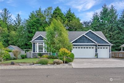 901 Lakeview Drive, House other with 4 bedrooms, 2 bathrooms and 3 parking in Ilwaco WA | Image 1