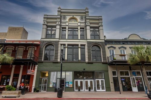 apt-4-2111 Post Office St, Galveston, TX, 77550-2089 | Card Image