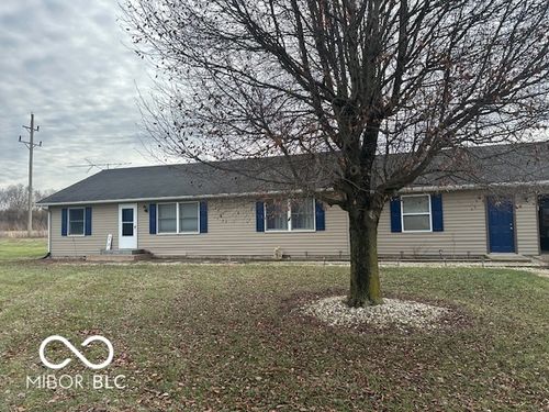 207 Log St, Carthage, IN, 46115-9497 | Card Image