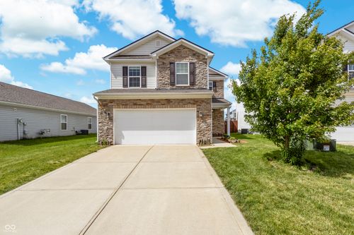 2064 Shadow Creek Boulevard, Columbus, IN, 47201 | Card Image