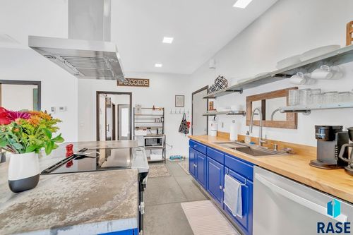 24227 Granite Point Ct, Keystone, SD, 57751-6673 | Card Image
