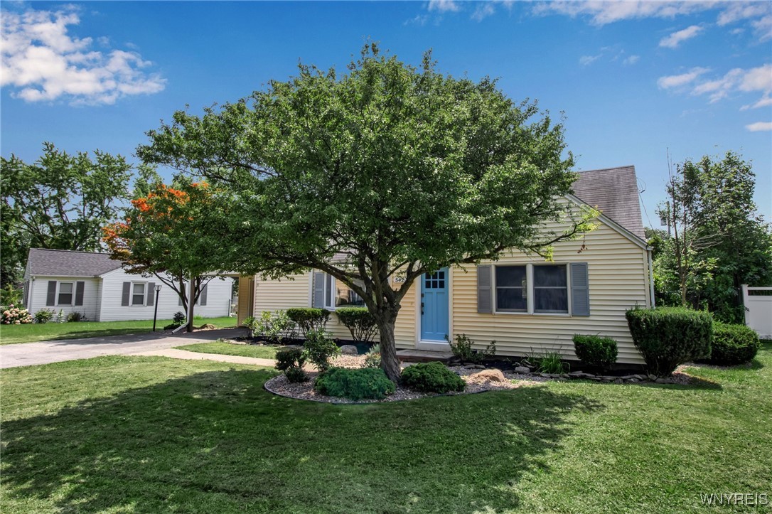 Meadowbrook Dr, Lewiston, NY 14092