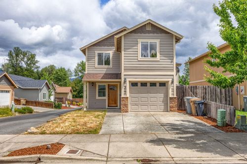 317 Bayou Pl, Grants Pass, OR, 97526-1376 | Card Image