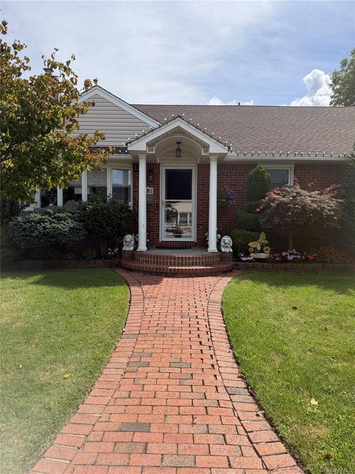 145 Dimond Avenue, Hempstead, NY, 11554 | Card Image