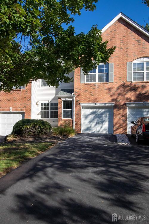 71 Pennsbury Way, East Brunswick, NJ, 08816-5282 | Card Image
