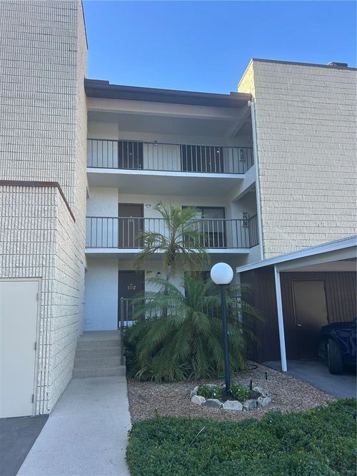 c202-2718 Orchid Oaks Dr, SARASOTA, FL, 34239-6436 | Card Image