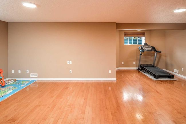 69 Millview Pk Sw, House other with 5 bedrooms, 4 bathrooms and 4 parking in Calgary AB | Image 32