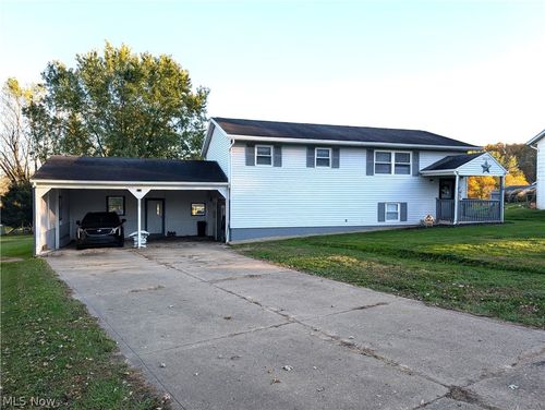227 Meadowbrook Dr, Byesville, OH, 43723-9720 | Card Image