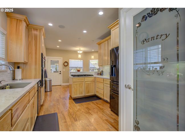 459 Oak Valley Loop, House other with 4 bedrooms, 4 bathrooms and 3 parking in Winchester OR | Image 12