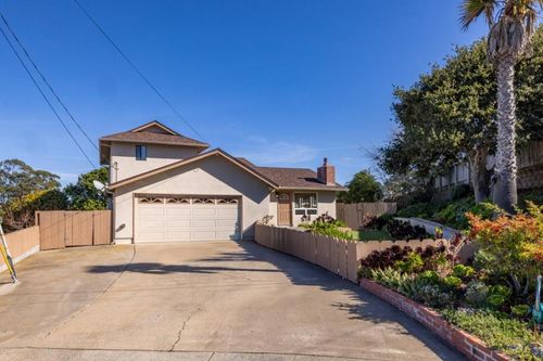 2050 Baldwin Ct, Seaside, CA, 93955-3401 | Card Image