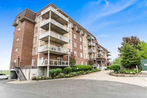 104-2360 Albert St, Rockland, ON, K4K0C4 | Card Image