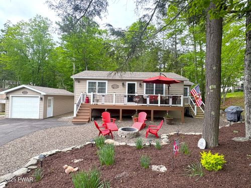 1039 Rolling Hills Dr, Lake Ariel, PA, 18436-8118 | Card Image