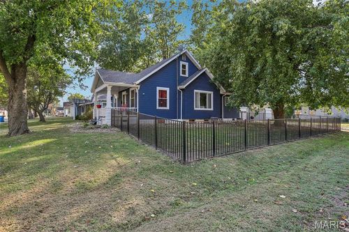 203 Walnut St, Trenton, IL, 62293-1350 | Card Image