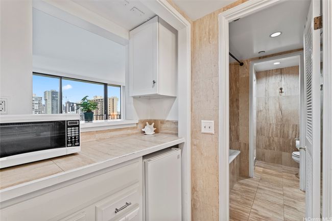 APT-2006 - 440 Olohana St, Condo with 0 bedrooms, 1 bathrooms and null parking in Honolulu HI | Image 4