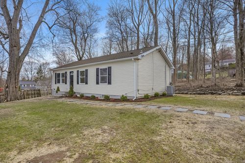 3 Nanuet Rd, New Fairfield, CT, 06812-3811 | Card Image