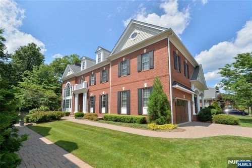 134 Cortland Dr, Saddle River, NJ, 07458-2818 | Card Image