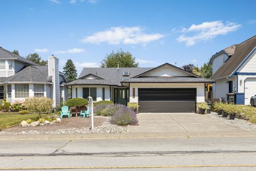 19590 Somerset Dr, Pitt Meadows, BC, V3Y2L4 | Card Image