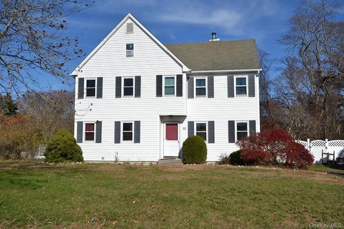 72 Old Farm Rd, Riverhead, NY, 11901-6608 | Card Image