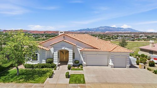 975 Lizzie Ln, St. George, UT, 84790-2256 | Card Image