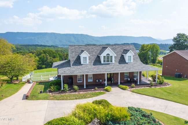 136 Landon Dr, House other with 3 bedrooms, 3 bathrooms and null parking in Mount Carmel TN | Image 76