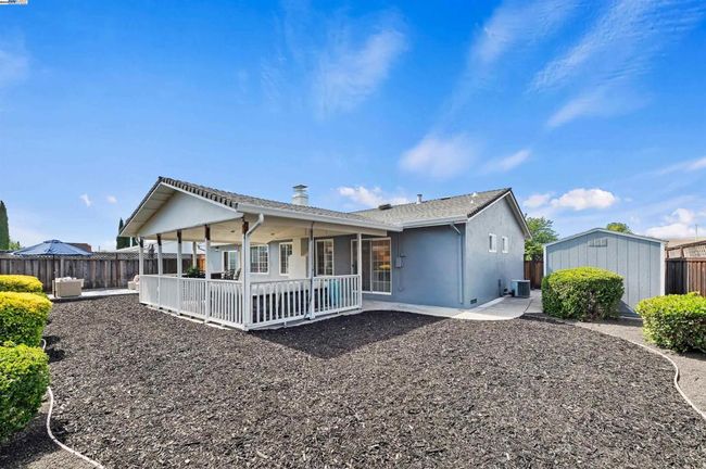 SIDE YARD ACCESS | Image 21