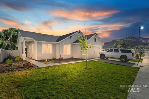 2658 Landmark St, Emmett, ID, 83617-3733 | Card Image