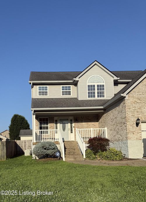 11703 Reality Trl, Louisville, KY, 40229-2592 | Card Image
