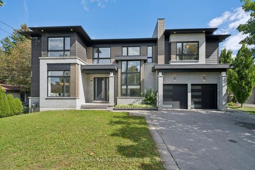 21 Montgomery Ave, Whitby, ON, L1M1A9 | Card Image