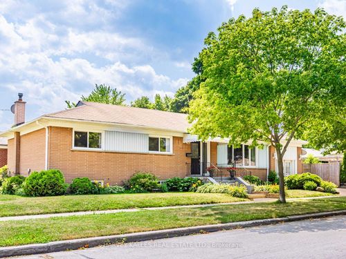 47 Basildon Cres, Scarborough, ON, M1M3E1 | Card Image