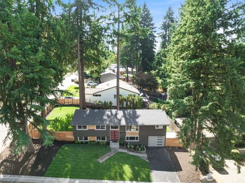 16725 Ne 97th Street, Redmond, WA, 98052 | Card Image