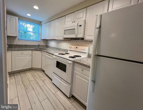 apt-201-2920 Willston Pl, FALLS CHURCH, VA, 22044-2855 | Card Image