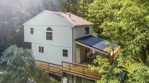 509 Thompson Pond Rd, Pownal, VT, 05261-9498 | Card Image