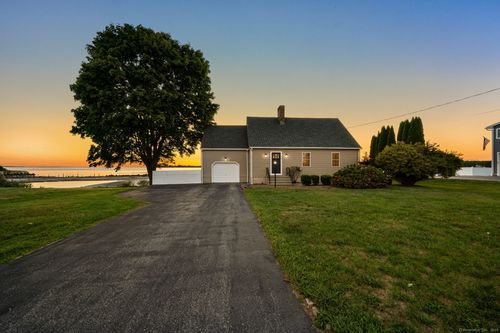 25 Division St, Waterford, CT, 06385-3411 | Card Image