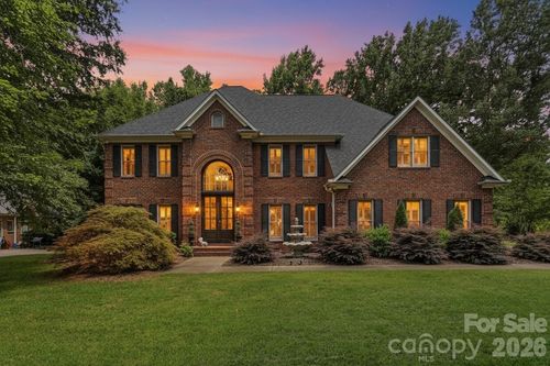 132 Rugby Rd, Salisbury, NC, 28144-9489 | Card Image