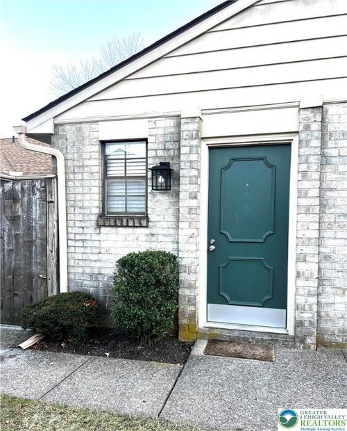 3009 Aronimink Pl, Macungie, PA, 18062-1404 | Card Image