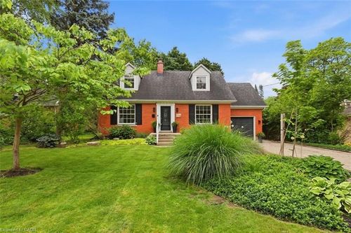 115 Roslin Ave S, Waterloo, ON, N2L2H3 | Card Image