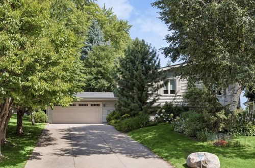 5616 Countryside Rd, Edina, MN, 55436-2506 | Card Image