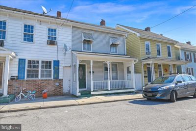 71 S Water Street, Townhouse with 3 bedrooms, 1 bathrooms and null parking in SPRING GROVE PA | Image 2