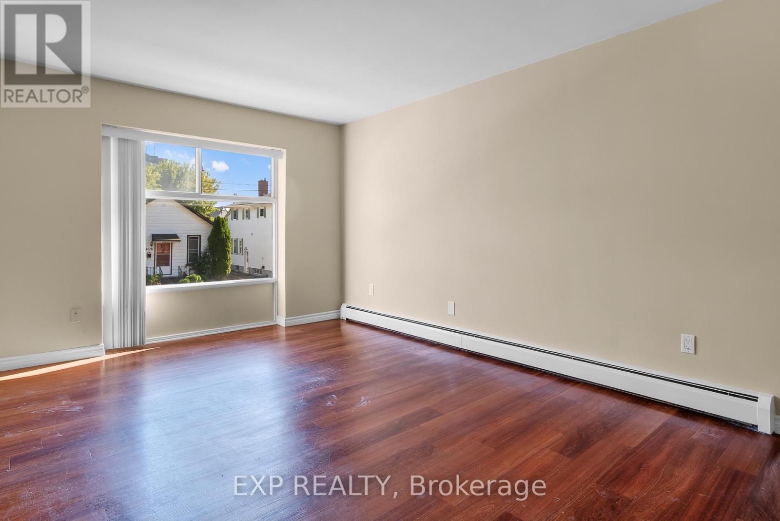 Residential Lease in Niagara Falls (Downtown) 5