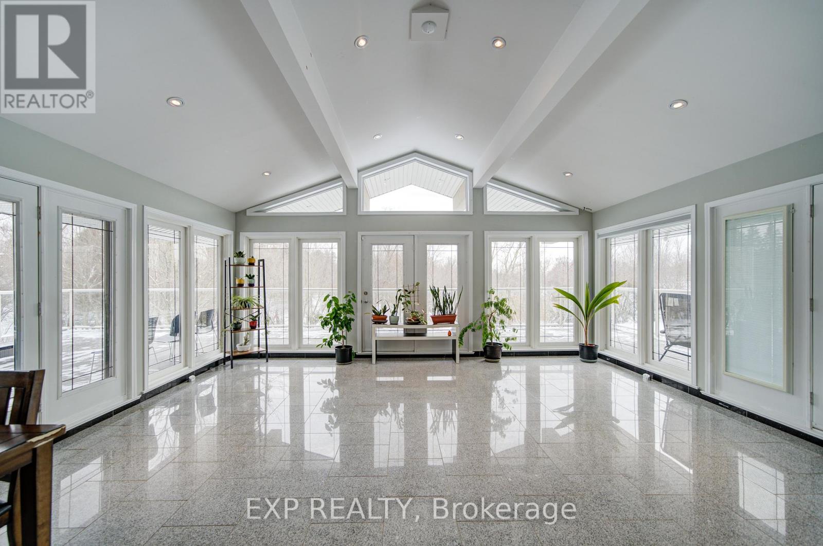 Residential in Whitby (Williamsburg) 5