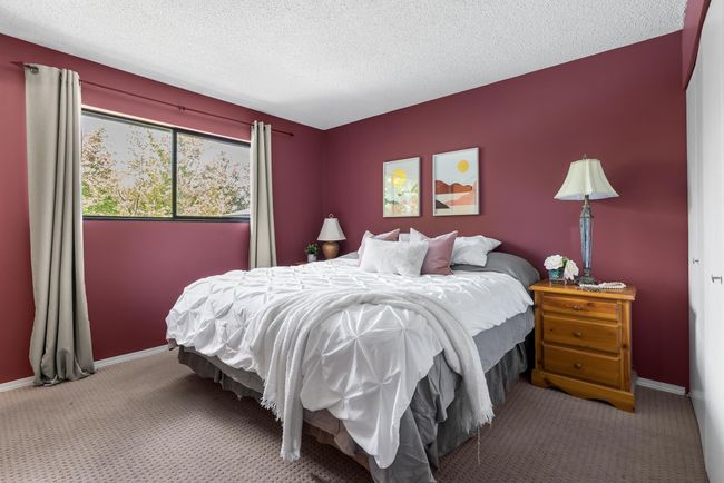 26827 33 A Avenue, House other with 5 bedrooms, 2 bathrooms and 5 parking in Langley BC | Image 21