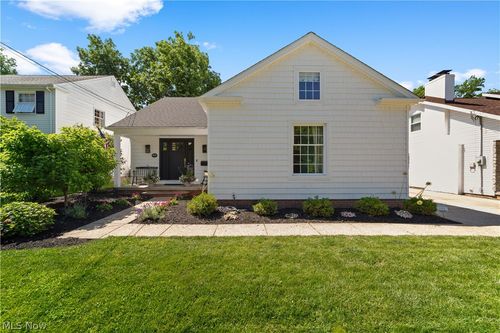 19125 E Shoreland Ave, Rocky River, OH, 44116-2822 | Card Image